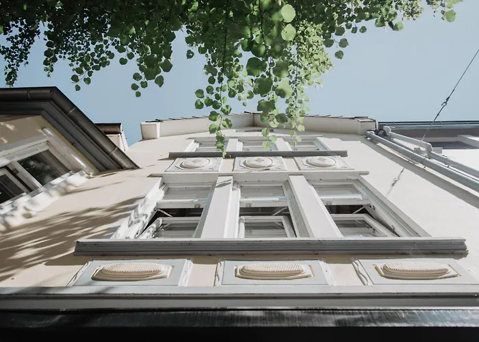 4 Zimmer Traum Im Altbau Fuer Familien Und Gruppen
